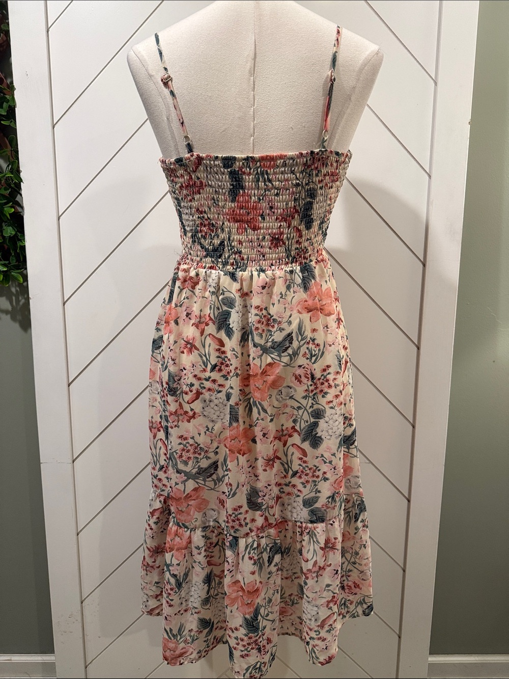 Wildflower Romance Midi Dress - Picture 10 of 11